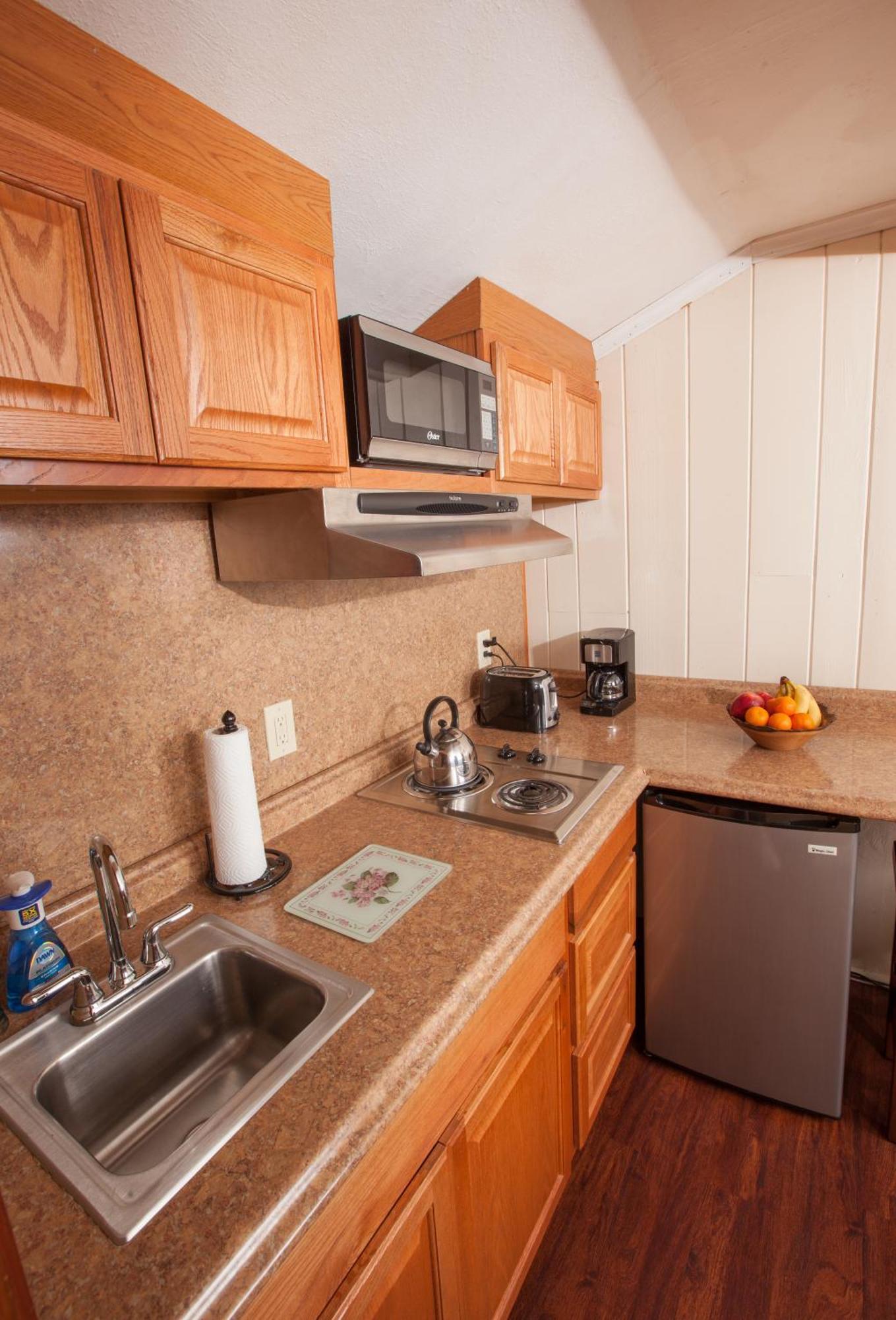Knotty Pine Motel Bennington Extérieur photo