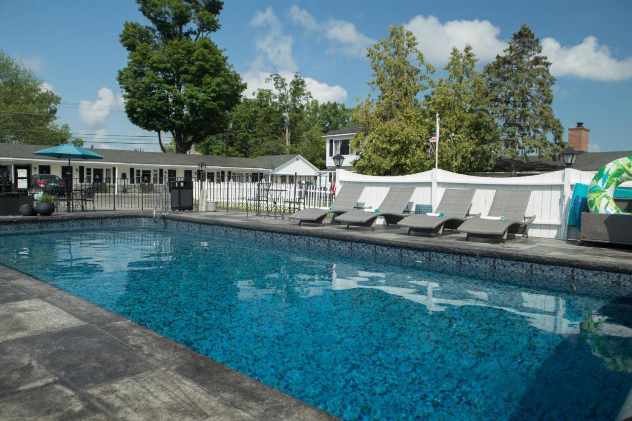 Knotty Pine Motel Bennington Extérieur photo